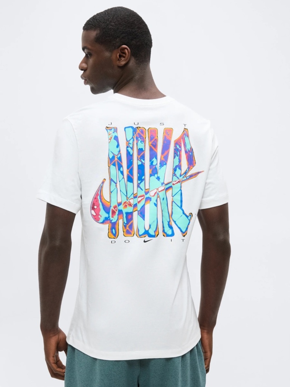Sz Various Nike White Short-Sleeve Crew Tee with Multicolor Swoosh
